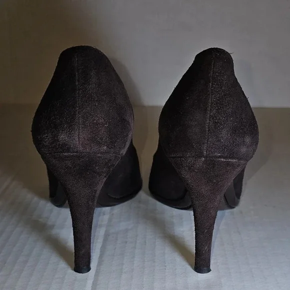 Stuart Weitzman Brown Suede Pumps - Picture 5 of 10